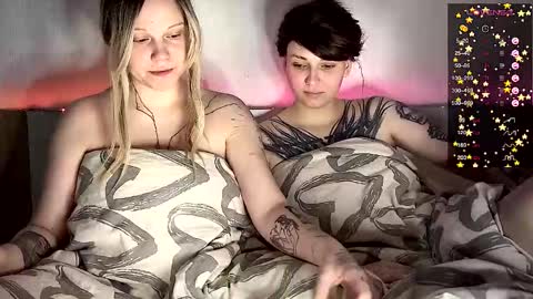 Arya brunett and Cassie blond online show from 02/28/25, 11:36