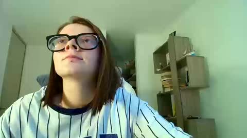 Snapshot of arya_starkw chatting on 09/11/25, 03:12 Ary 3 online show from 09/11/25, 03:12