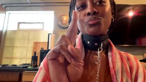 Snapshot of aryka3333 chatting on 01/29/25, 05:24 Aryka online show from 01/29/25, 05:24