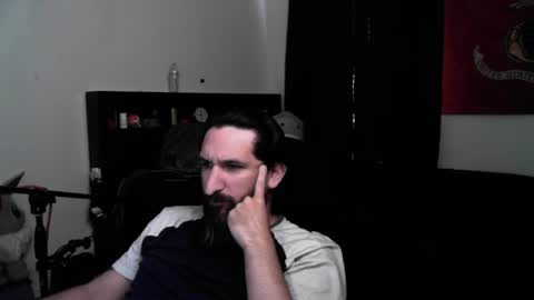 Snapshot of asanator101 chatting on 05/05/26, 06:16 devilPup75 online show from 05/05/26, 06:16