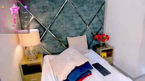 Ash Monroee  online show from 12/18/25, 01:50