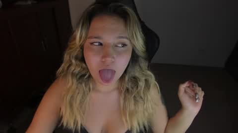 ash_smith1 online show from 01/16/25, 01:48