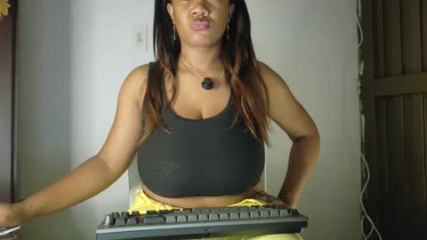 ashanty_1012 online show from 02/16/26, 12:07