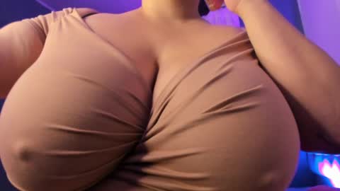Snapshot of ashanty_vera01 chatting on 05/04/26, 03:57 ashanty_vera01 online show from 05/04/26, 03:57