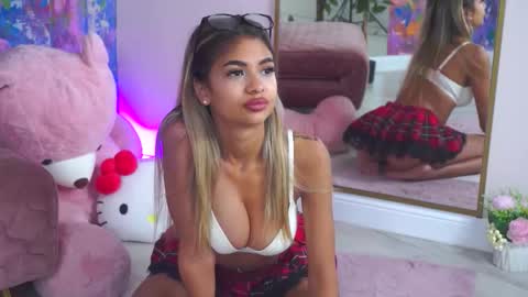 Asha online show from 11/12/25, 11:54