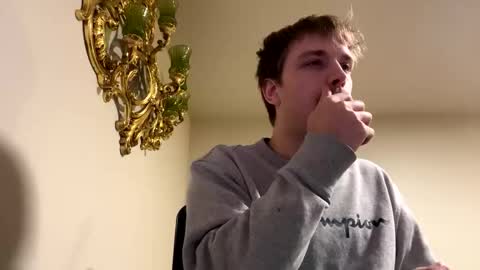 Snapshot of ashboytaken chatting on 10/28/25, 06:06 ashboytaken online show from 10/28/25, 06:06