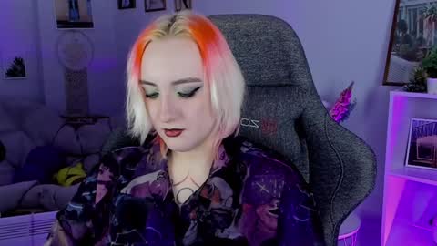 Snapshot of asheluck chatting on 02/08/25, 11:45 AshleyAshe  online show from 02/08/25, 11:45