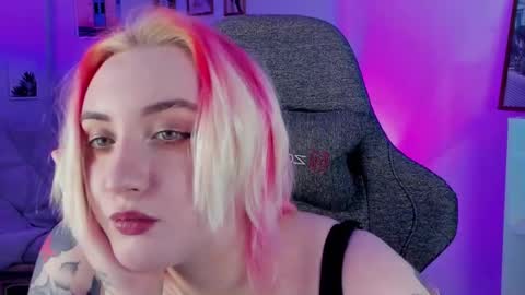 Snapshot of asheluck chatting on 02/12/25, 08:50 AshleyAshe  online show from 02/12/25, 08:50