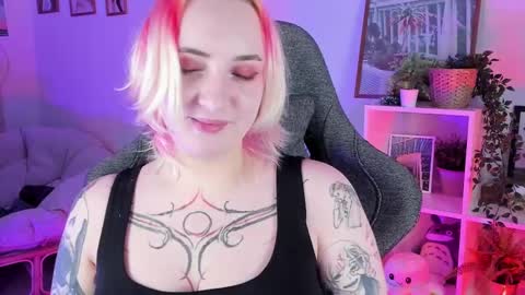 Snapshot of asheluck chatting on 03/02/25, 05:01 AshleyAshe  online show from 03/02/25, 05:01
