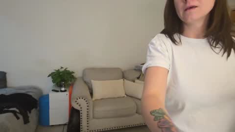 Snapshot of ashelynngrey1986 chatting on 01/21/25, 11:13 Ashelynn Grey online show from 01/21/25, 11:13