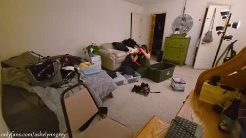 Snapshot of ashelynngrey1986 chatting on 01/30/25, 08:43 Ashelynn Grey online show from 01/30/25, 08:43