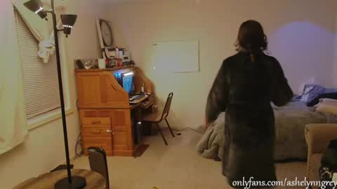 Snapshot of ashelynngrey1986 chatting on 02/15/25, 08:54 Ashelynn Grey online show from 02/15/25, 08:54