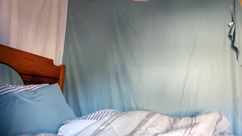 Snapshot of ashelynngrey1986 chatting on 10/22/25, 01:44 Ashelynn Grey online show from 10/22/25, 01:44