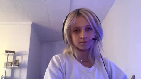 Snapshot of ashelyparcell chatting on 12/02/25, 07:36 July online show from 12/02/25, 07:36