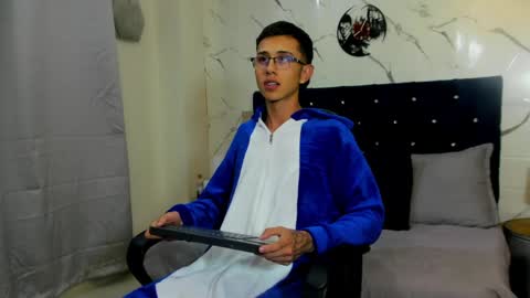   Asher  online show from 04/21/26, 08:55