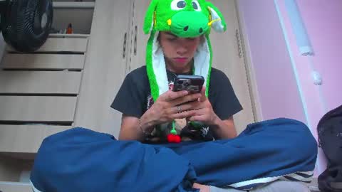 Snapshot of asher_you chatting on 06/13/26, 01:25 Asher online show from 06/13/26, 01:25
