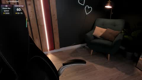 Ash online show from 09/19/25, 12:17