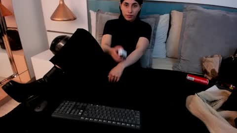 Ashkoreh online show from 04/22/26, 03:46