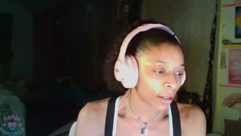 Snapshot of ashledaniella chatting on 02/02/25, 05:53 Ashle online show from 02/02/25, 05:53