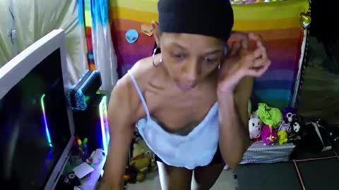 Snapshot of ashledaniella chatting on 11/16/25, 12:27 Ashle online show from 11/16/25, 12:27