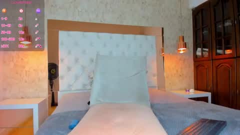 Snapshot of ashleeybrownn chatting on 12/19/24, 01:39 Ashleey Brownn  online show from 12/19/24, 01:39