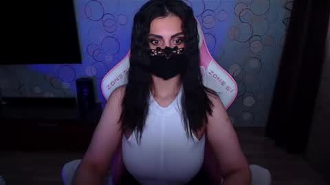 Snapshot of ashley__cooper__ chatting on 05/22/26, 05:03 Yasmina online show from 05/22/26, 05:03