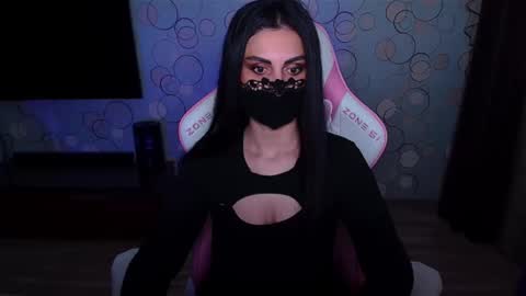 Snapshot of ashley__cooper__ chatting on 05/25/26, 05:24 Yasmina online show from 05/25/26, 05:24