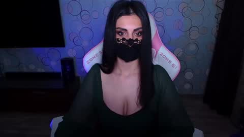 Snapshot of ashley__cooper__ chatting on 06/04/26, 03:45 Yasmina online show from 06/04/26, 03:45