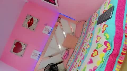 ashley_alexa online show from 12/19/25, 09:05