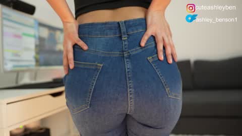 ashley  online show from 12/20/25, 02:18