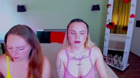 Snapshot of ashley_crashly chatting on 05/27/26, 07:05 Alina online show from 05/27/26, 07:05