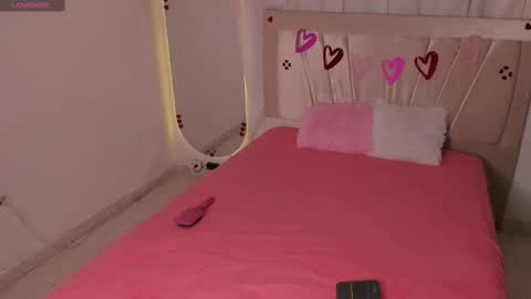 Snapshot of ashley_hillss_ chatting on 02/18/25, 04:48 Ashley online show from 02/18/25, 04:48