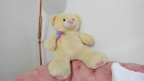 ASHLEY online show from 02/04/26, 01:44