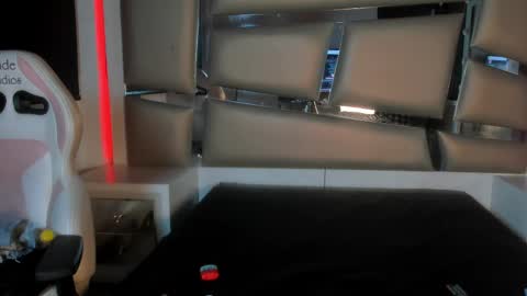 ashley_js online show from 10/07/25, 08:00