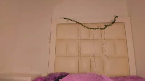 ashley_js online show from 10/16/25, 03:02