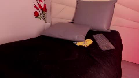 ashley_miller26 online show from 02/22/25, 05:46