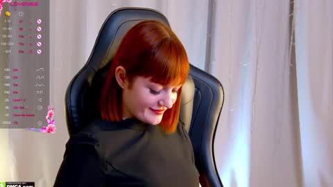 Snapshot of ashley_nicks chatting on 10/17/25, 01:31 Ashley online show from 10/17/25, 01:31