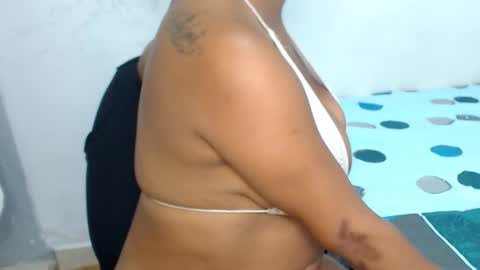 Snapshot of ashley_spicy chatting on 09/18/25, 07:27 Ashley online show from 09/18/25, 07:27