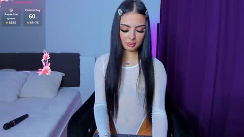 Snapshot of ashleyetthen chatting on 10/07/25, 06:49 AshleyEtthen online show from 10/07/25, 06:49