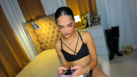 Snapshot of ashleyfuckinghash chatting on 11/10/25, 04:00 ashleyfuckinghash online show from 11/10/25, 04:00