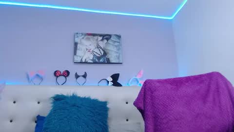 Ashley online show from 02/25/26, 01:32