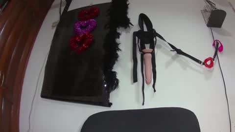 Snapshot of ashleyreyes_ chatting on 02/26/25, 03:42 Ashley online show from 02/26/25, 03:42