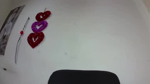 Snapshot of ashleyreyes_ chatting on 09/28/25, 12:49 Ashley online show from 09/28/25, 12:49