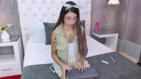 AshleyRoberh online show from 04/09/26, 08:03