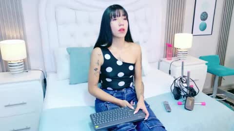 AshleyRoberh online show from 04/24/26, 07:38