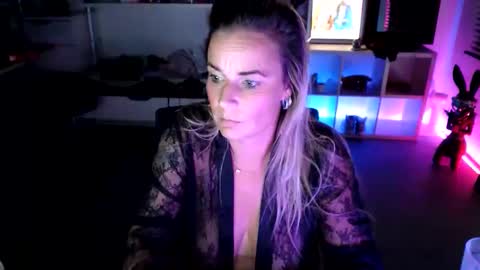 ashleyrosesweet online show from 10/20/25, 09:04