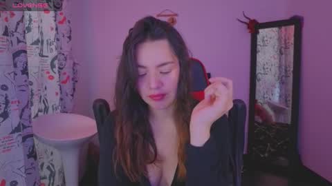 ASHLEY online show from 11/15/25, 01:18