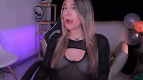 Ashley Lauren online show from 10/28/25, 04:16