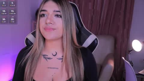 Ashley Lauren online show from 11/18/25, 03:56