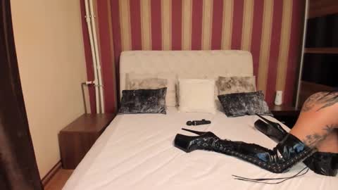 Ashley online show from 02/02/26, 09:35